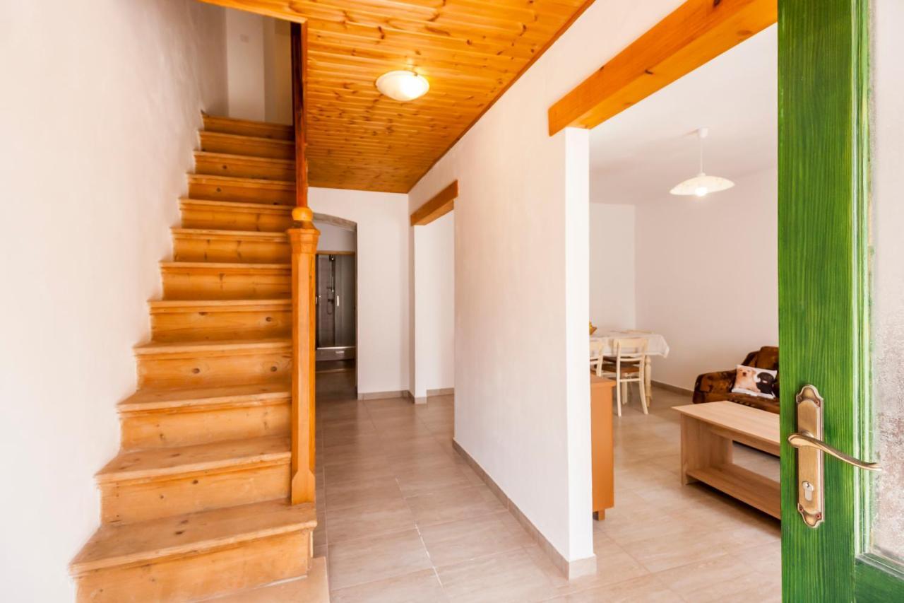 House Krizanic In Marcana, Istria, With 2 Apartments, Total 9 Guests ภายนอก รูปภาพ