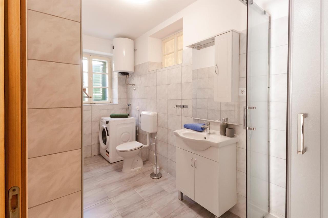 House Krizanic In Marcana, Istria, With 2 Apartments, Total 9 Guests ภายนอก รูปภาพ