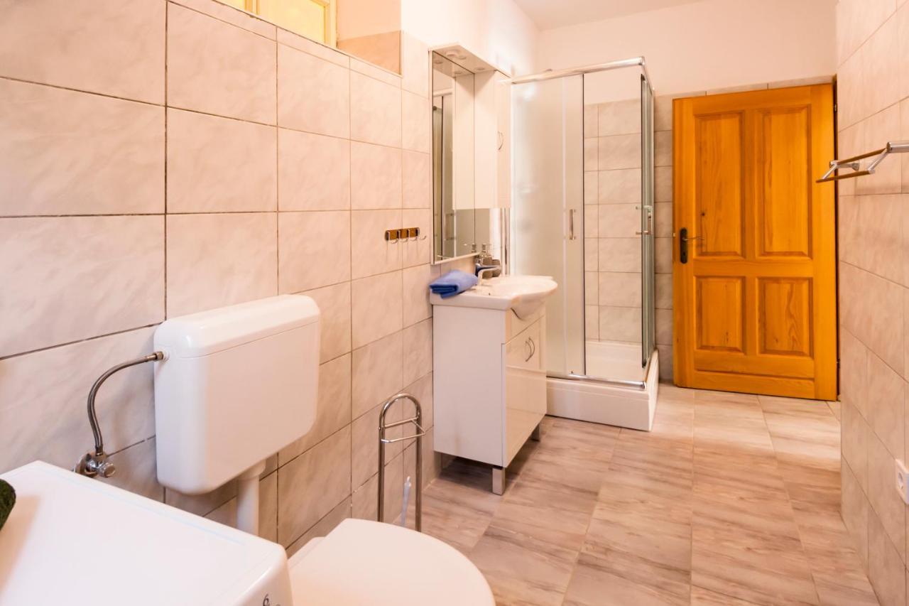 House Krizanic In Marcana, Istria, With 2 Apartments, Total 9 Guests ภายนอก รูปภาพ
