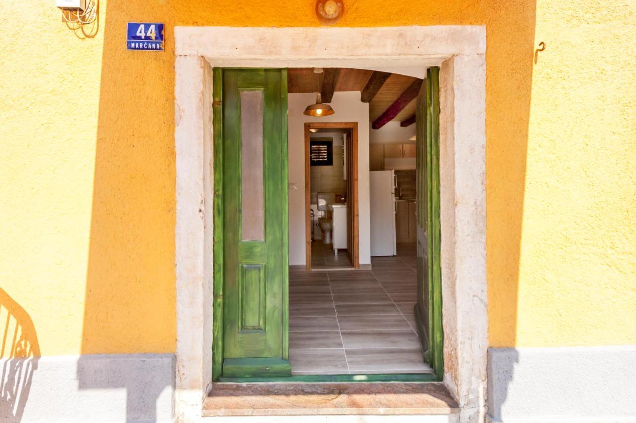 House Krizanic In Marcana, Istria, With 2 Apartments, Total 9 Guests ภายนอก รูปภาพ