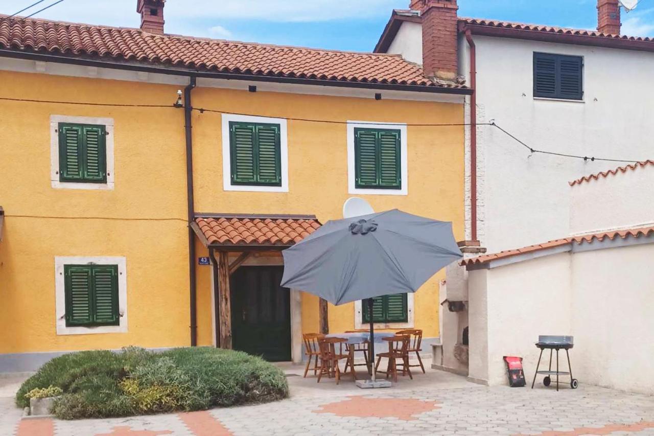 House Krizanic In Marcana, Istria, With 2 Apartments, Total 9 Guests ภายนอก รูปภาพ